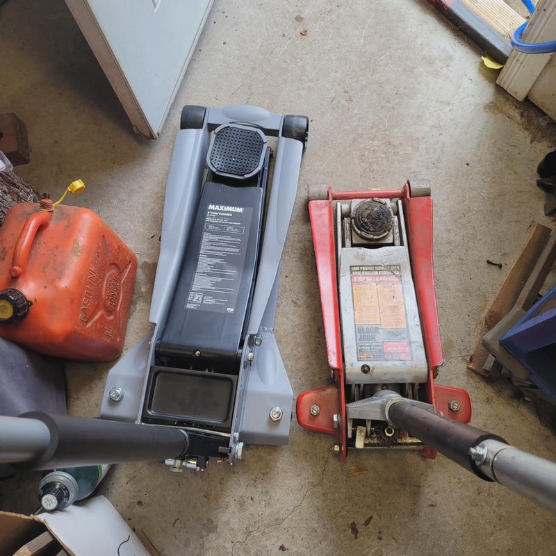 Pictures show pad after changing the tires out on 1 vehicle