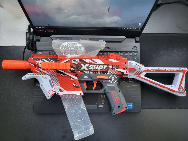 laptop size for scale