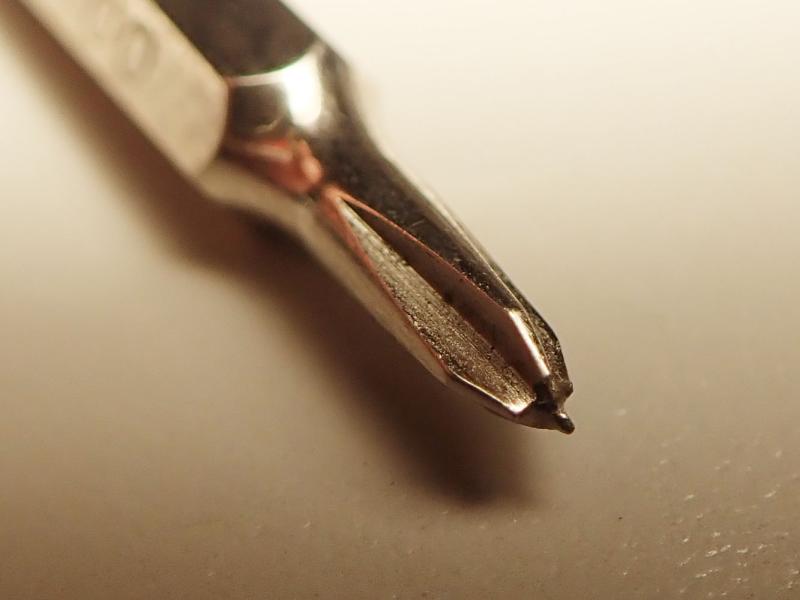 Broken bit, first time used.