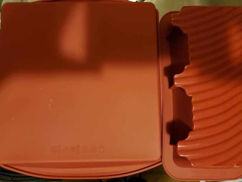 Square cake pan v loaf pan bottoms