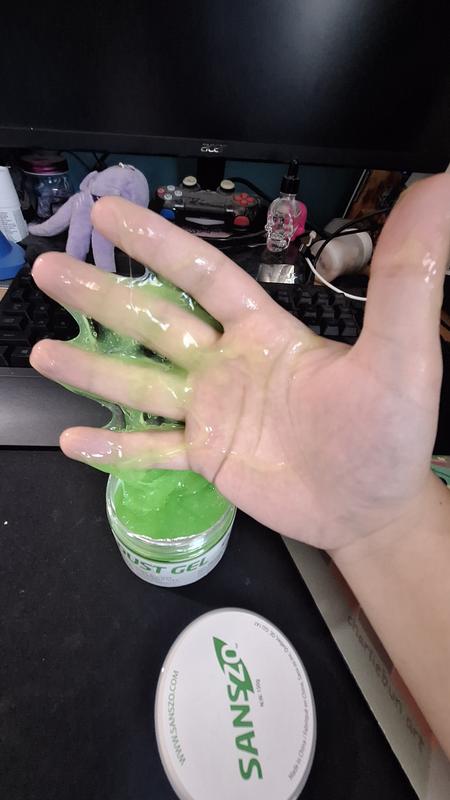 Like ooblek running through my fingers