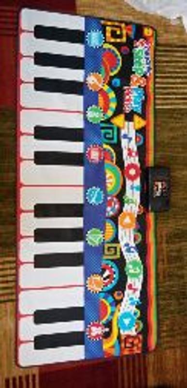 Gigantic step and play best sale piano walmart