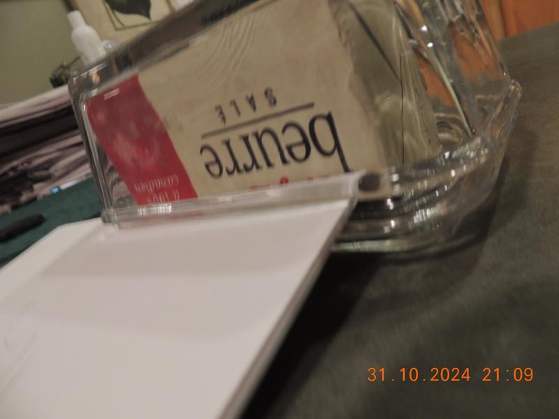 LID DOES NOT FULLY CLOSE