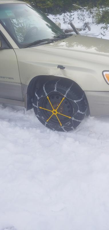 16" rim, easy enough to hook on and of course didnt Loosen.