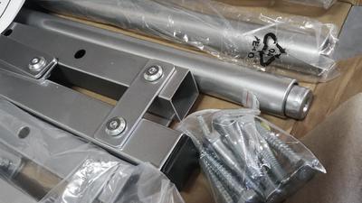 You can see the quality hardware provided in the bag, and those swivel nuts - or whatever ever they're called!