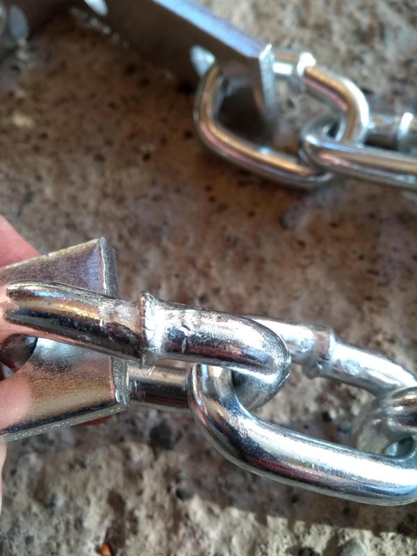 Smaller lifting chains. All 4 are this quality