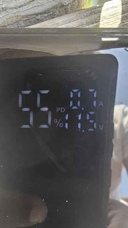 Charging between 0.1A to 0.7A