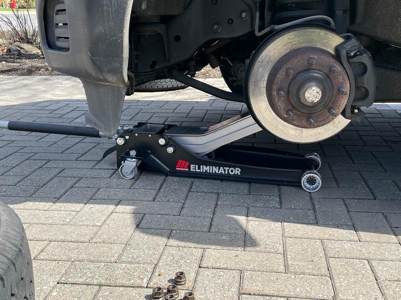 Lifting the front of the F250