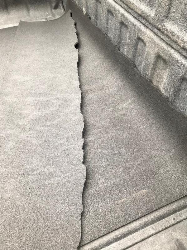 Was left rolled up against tailgate and next morning was cracked right off.....