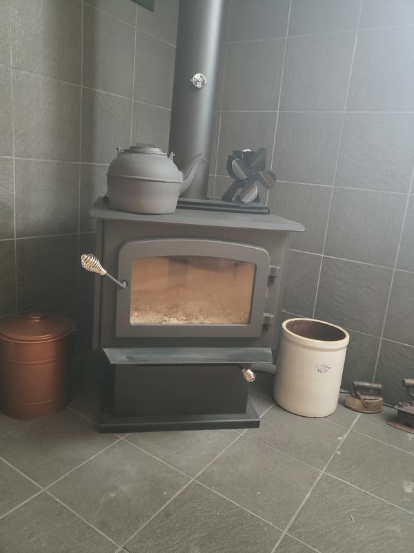 Escape 1800 avec conduit double paroi et ventilateur SBI