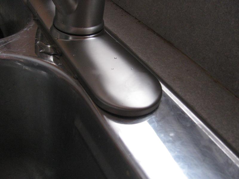 base flexible leaving gap at end