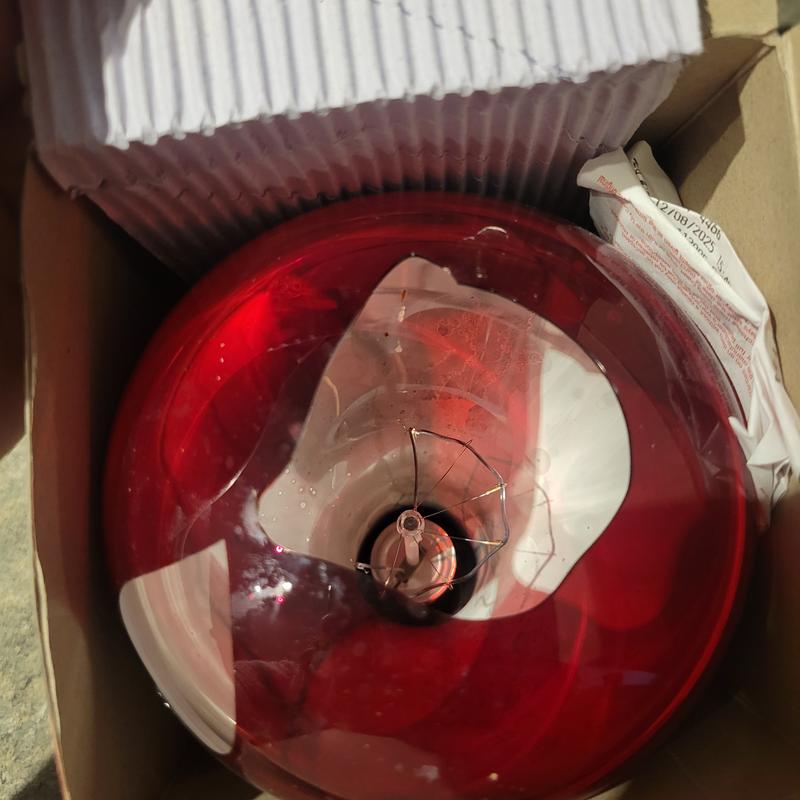 Doesn't last 2000hrs but 14 hrs only