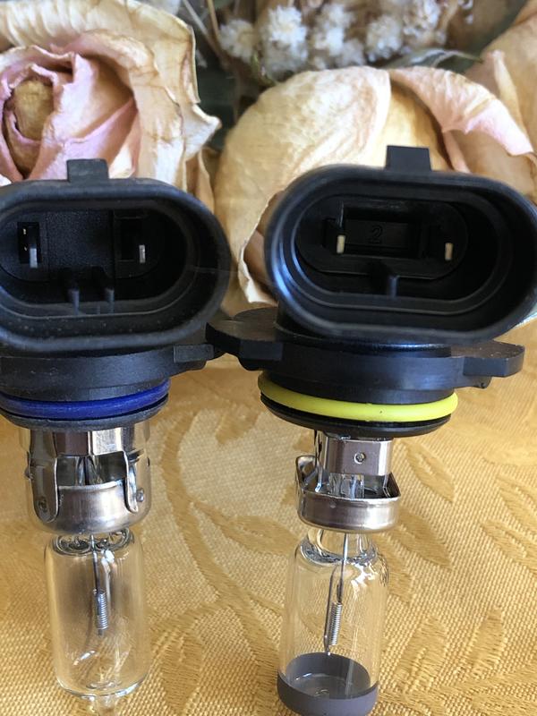 One on left is from my vehicle. As you can see the connection is different