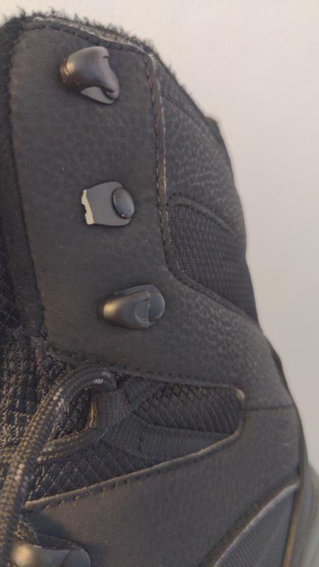 Autre côté, crochets brisés pendant la 1ere utilisation du jamais vu.