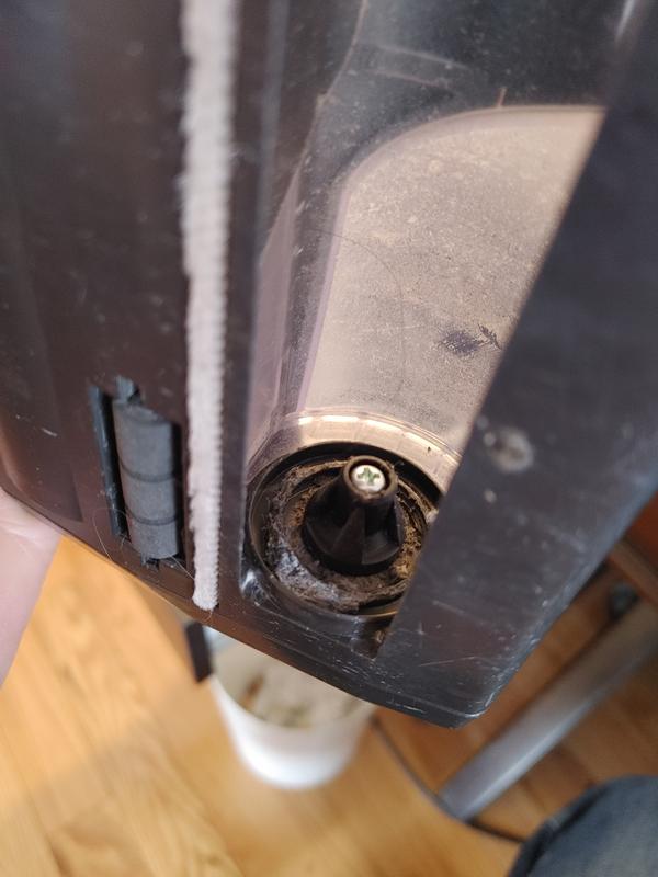 Power Head inside where the beater bar attaches to the motor to turn, little hard to see, but its all chewed up.