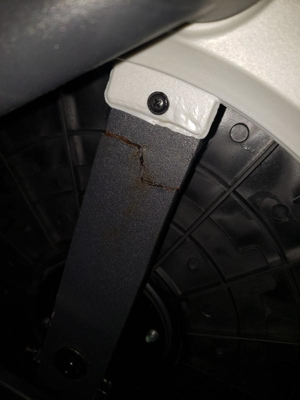 The crank arm break on my second machine, the break appears to be rusty, Still waiting for iconcanada