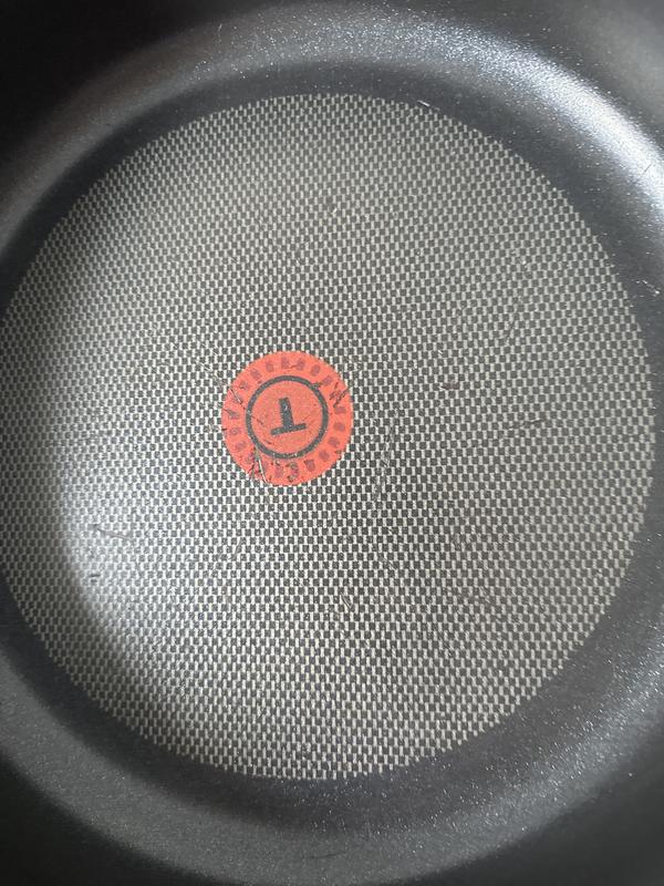 Look at those scratches. I only used wooden spatula!