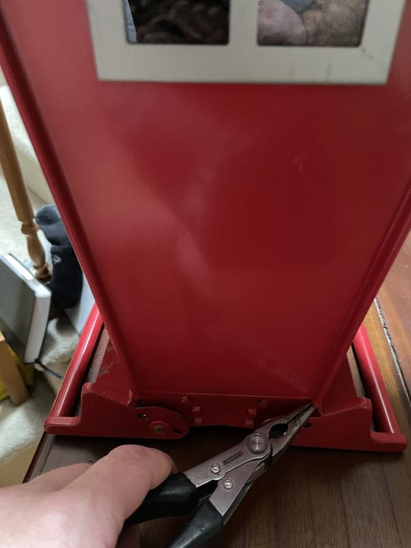 Feed springs up here with needle nose pliers