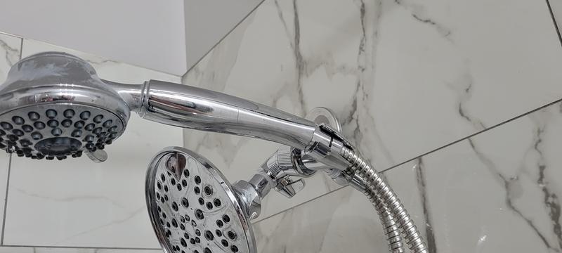 Does not fit snug.  Sits loosely