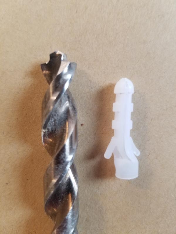 Collapsed anchor using only finger pressure. Instructions call for 3/8 bit (?!?!)