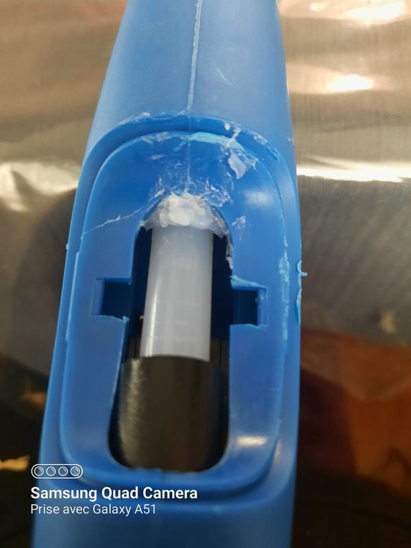 I had to remove the window part to trye and remove the glue.