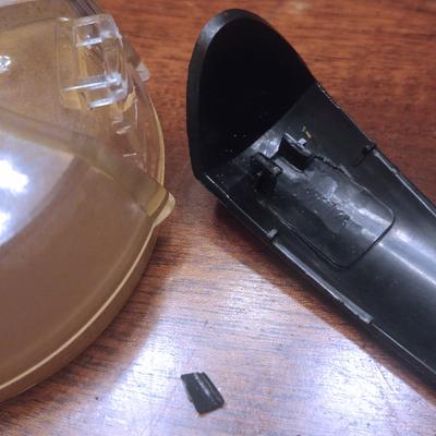 broken lid