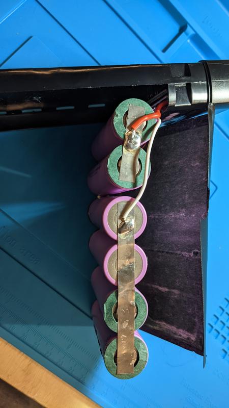 2 cells parallel 3x and 3 in series.