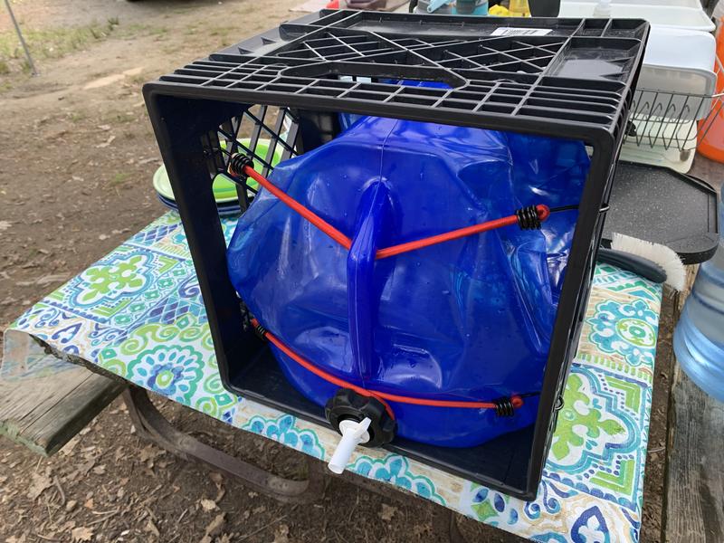 Floppy water container: some assembly required