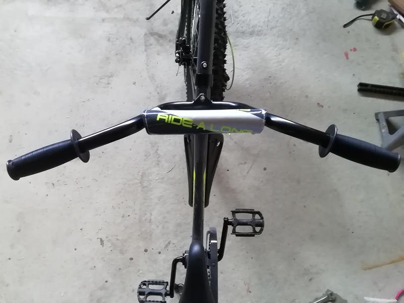 Handle bars to the left