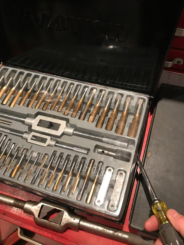 tring to access die tray by pring top tray