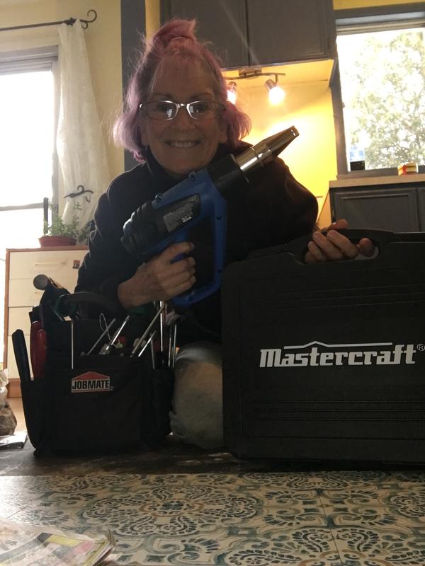 Grand-maman Claire et son « hot hot » gun