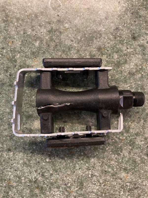 Bearing sleeve broken in first ride