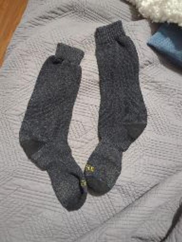 DEWALT Men's Merino Wool Blend Breathable Work Socks, Reinforced Heel and  Toe, Black