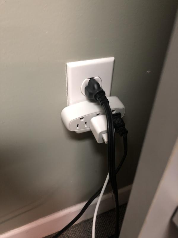 Left side outlet provides no power!