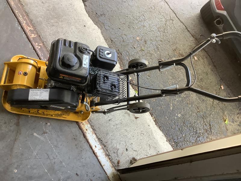 Réparation de mon entrée (provisoirement en attendant de tout refaire) avec cette machine