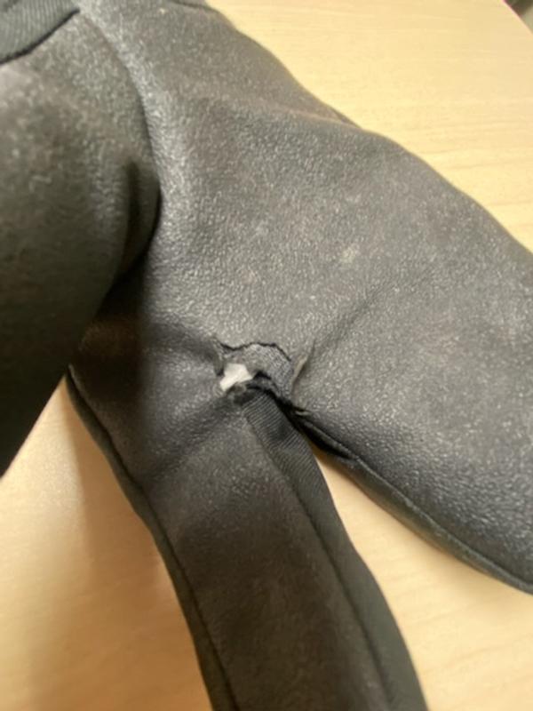 Glove crack