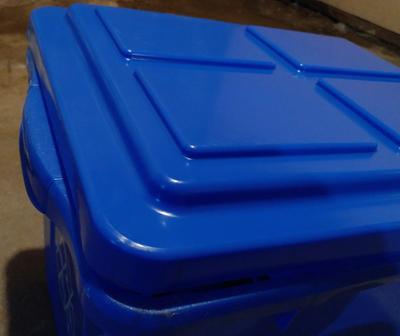 Does not fit slightly older blue box design.