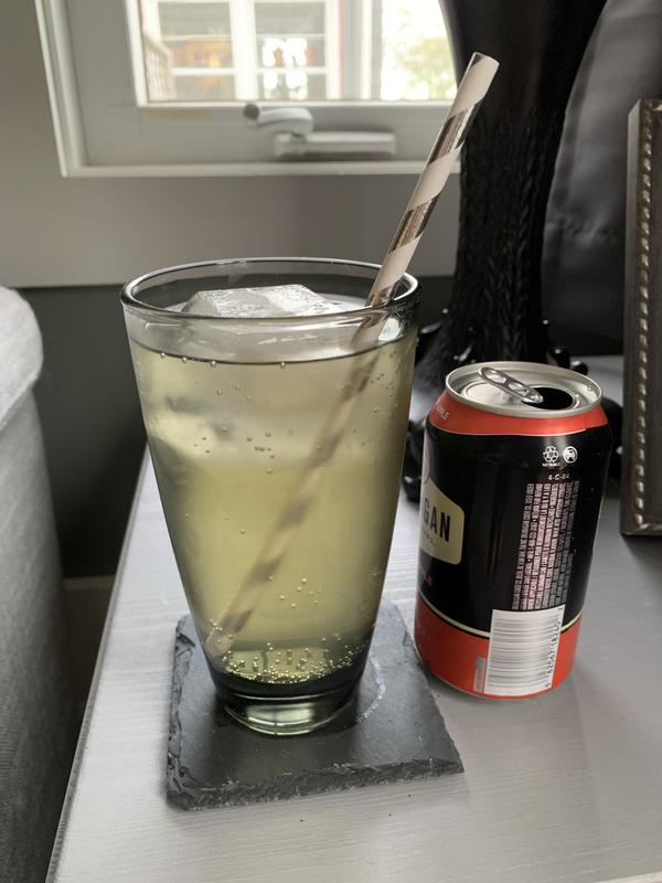 Holds a whole can of pop