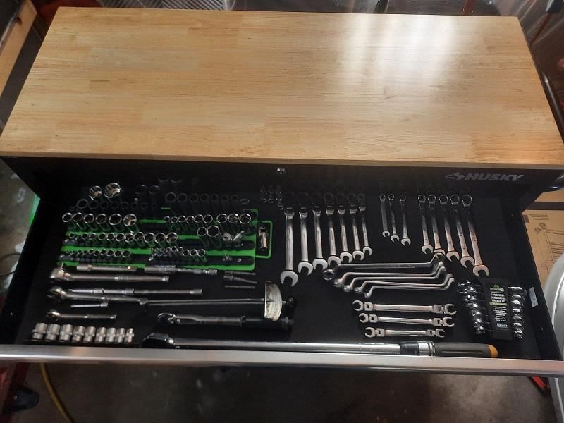 Ratchet wrenches are at rear center.