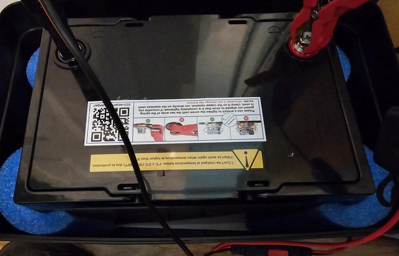 Pool noodle spacers keep the battery solidly in place.