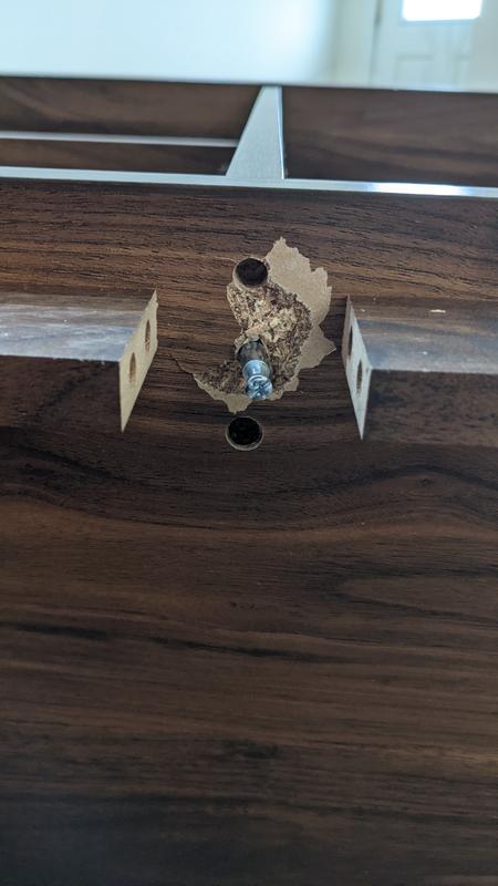 Middle leg connection