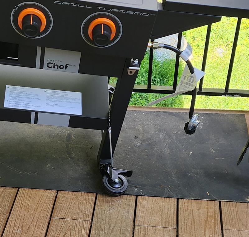 After I picked it up, see where it failed. The griddle cook top is still on the deck.