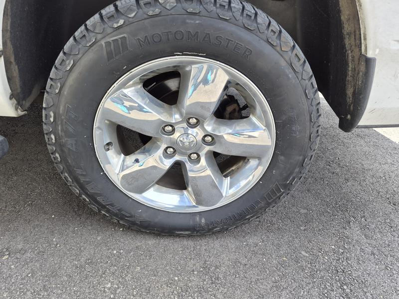 Less aggressive lower sidewall tire lug, not what ct advertises!