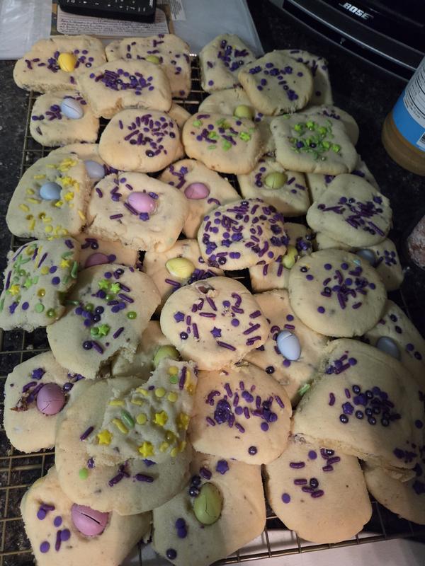 Made cookies with the eggies