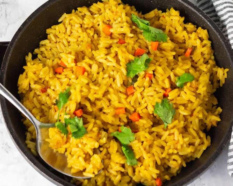 Curried rice cooked all in one