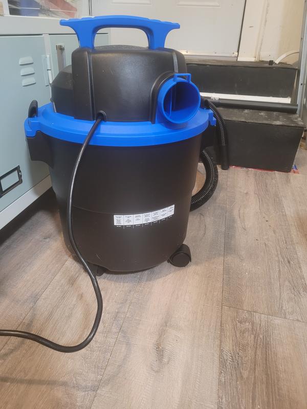 Wetdry vac bought from store but it was used and stunk up my home so bad
