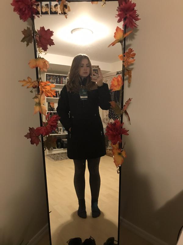 This is a medium! I'm 5'7, 155 pounds for those looking in size comparison