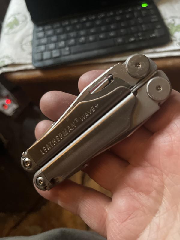 Compact and smooth handle, easy on the palm