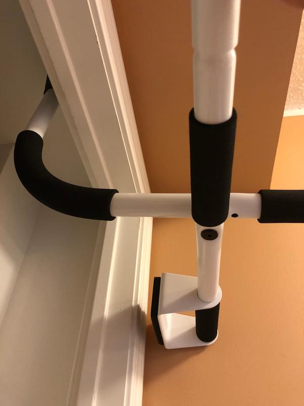 leaves gap when hand grip levelled to floor