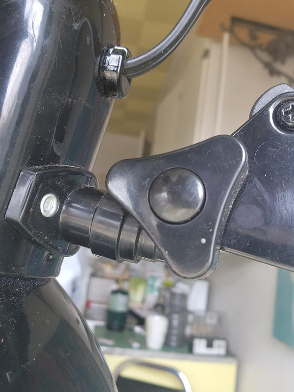 Useless adjustment knob